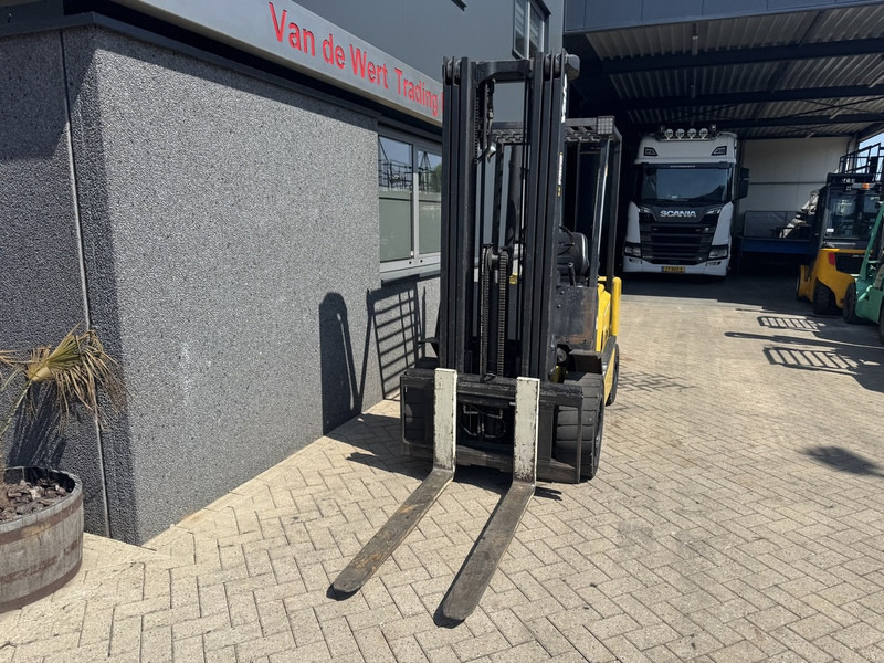 Yale GDP30TP - Dizel forklift: fotoğraf 4 Yale GDP30TP - Dizel forklift: fotoğraf 4