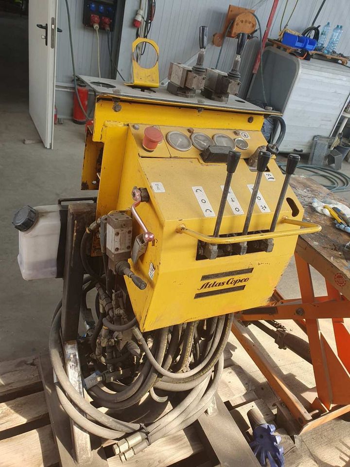 Atlas Copco DCS-12-45-1 powerpack - Tünel sondaj makinesi: fotoğraf 5 Atlas Copco DCS-12-45-1 powerpack - Tünel sondaj makinesi: fotoğraf 5