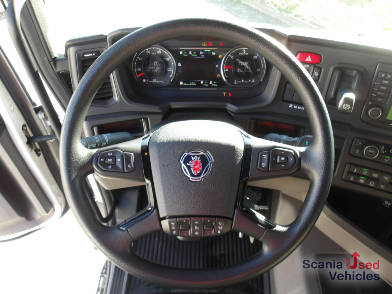 SCANIA R 460 A4x2NA / Schubbodenhydraulik - Çekici: fotoğraf 2 SCANIA R 460 A4x2NA / Schubbodenhydraulik - Çekici: fotoğraf 2