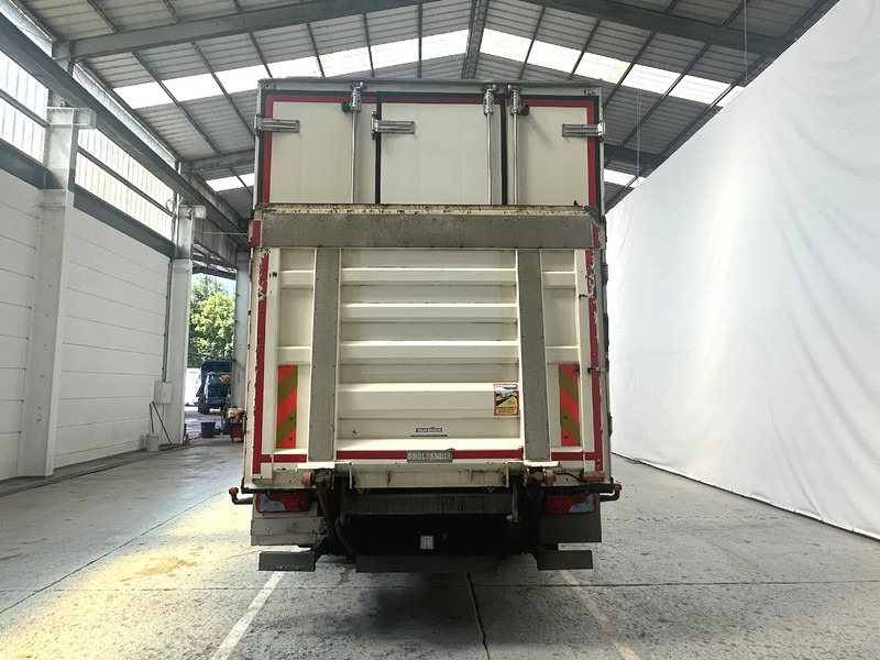 MAN TGX 26.360 steerable lift axles / hefbare stuurasen / essieux relevables directionnels - Refrijeratör kamyon: fotoğraf 4 MAN TGX 26.360 steerable lift axles / hefbare stuurasen / essieux relevables directionnels - Refrijeratör kamyon: fotoğraf 4