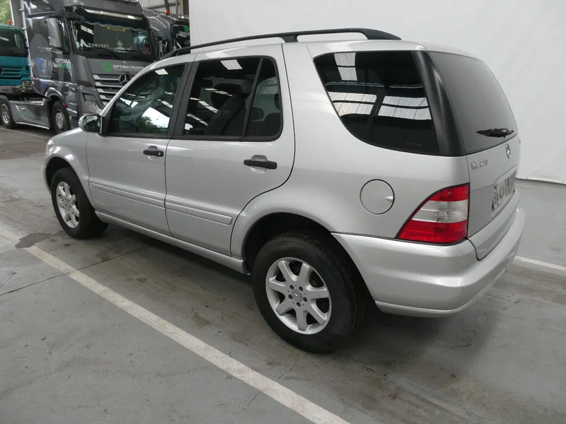 Mercedes-Benz M-Klasse ML 270 CDI 4x4 - SUV: fotoğraf 3 Mercedes-Benz M-Klasse ML 270 CDI 4x4 - SUV: fotoğraf 3
