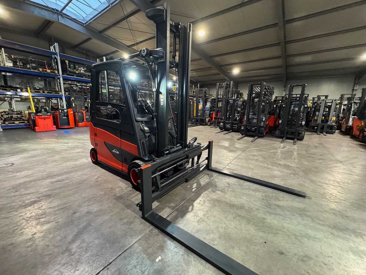 06/2023 SERVICE + UVV 11/2026 LINDE E35HL 3.500KG 3.+4. VALVE 180CM FORK ADJUSTER ELECTRIC FORKLIFT 8.839 HOURS - Forklift: fotoğraf 1 06/2023 SERVICE + UVV 11/2026 LINDE E35HL 3.500KG 3.+4. VALVE 180CM FORK ADJUSTER ELECTRIC FORKLIFT 8.839 HOURS - Forklift: fotoğraf 1