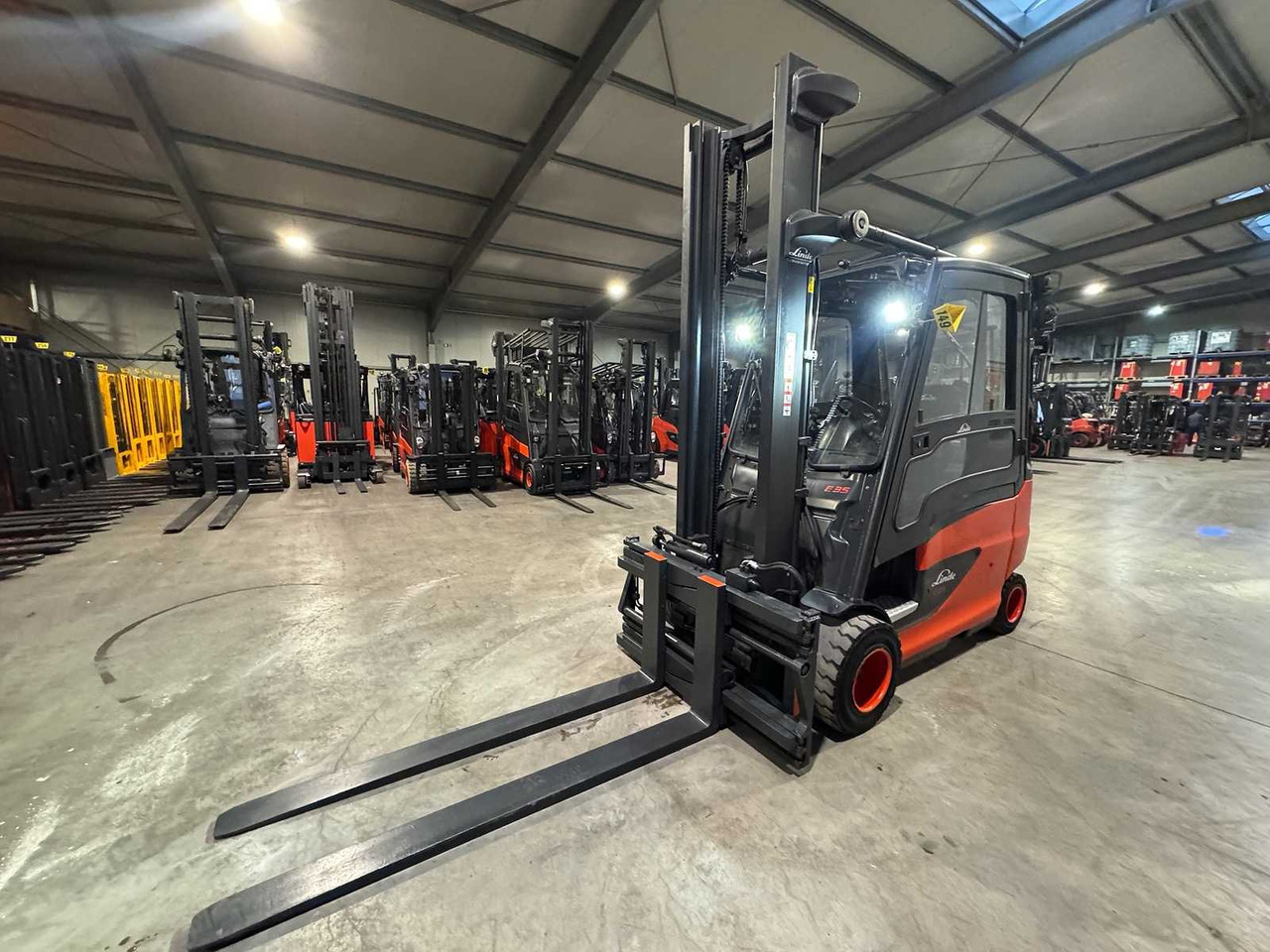 06/2023 SERVICE + UVV 11/2026 LINDE E35HL 3.500KG 3.+4. VALVE 180CM FORK ADJUSTER ELECTRIC FORKLIFT 8.839 HOURS - Forklift: fotoğraf 4 06/2023 SERVICE + UVV 11/2026 LINDE E35HL 3.500KG 3.+4. VALVE 180CM FORK ADJUSTER ELECTRIC FORKLIFT 8.839 HOURS - Forklift: fotoğraf 4