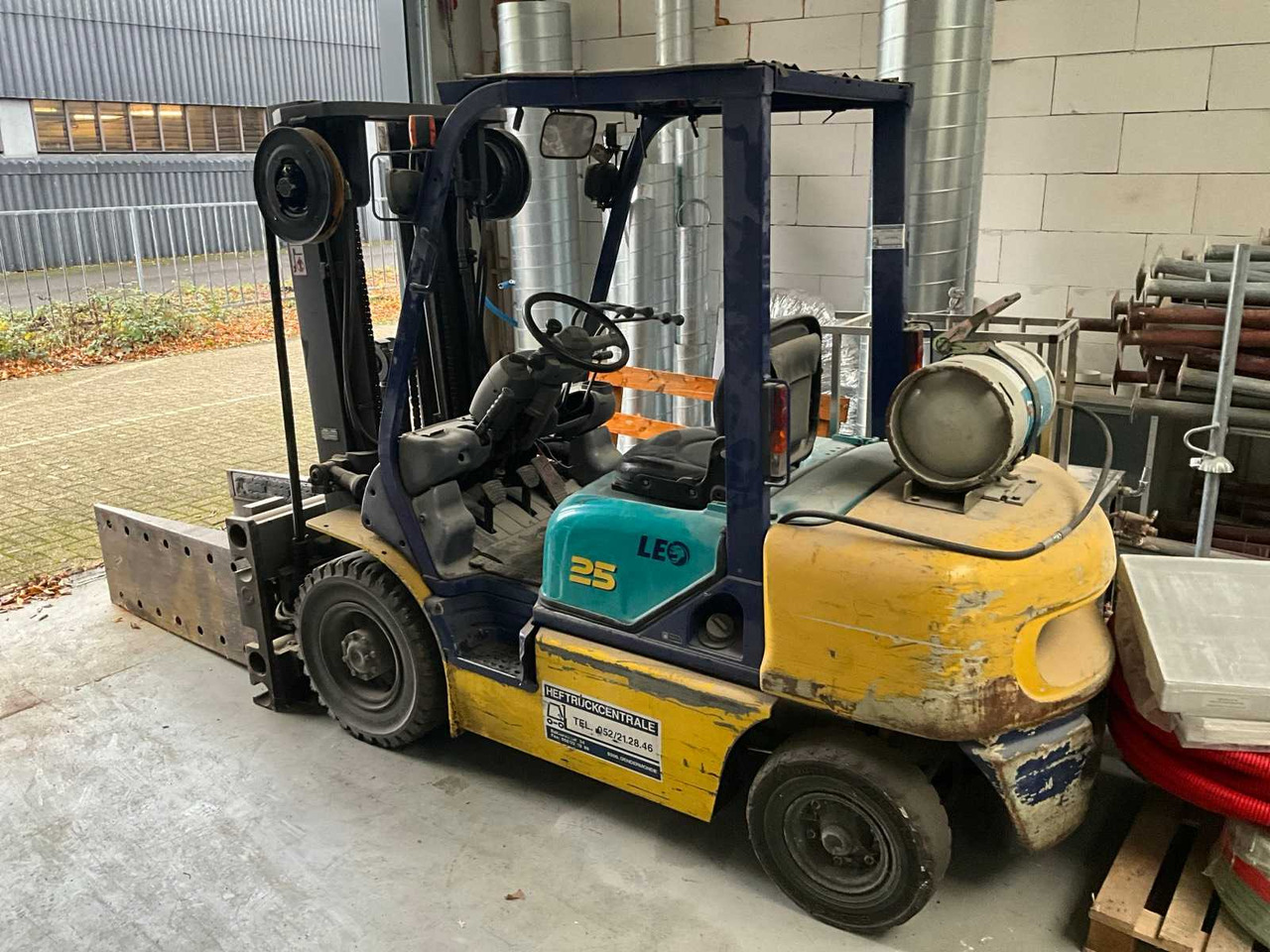 1999 KOMATSU FG25T12 FORKLIFT - Forklift: fotoğraf 1 1999 KOMATSU FG25T12 FORKLIFT - Forklift: fotoğraf 1