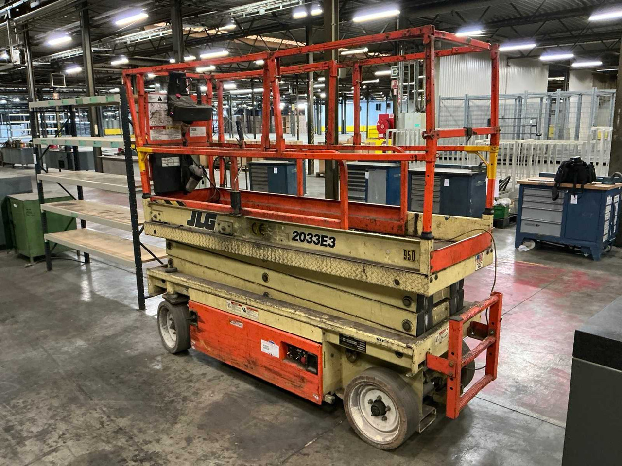 2001 JLG 2033E3 AERIAL PLATFORM - Araçüstü platform: fotoğraf 4 2001 JLG 2033E3 AERIAL PLATFORM - Araçüstü platform: fotoğraf 4