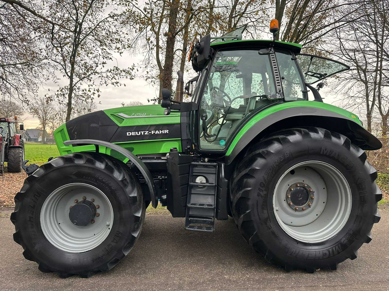 2013 DEUTZ-FAHR 7250 TTV FOUR WHEEL DRIVE FARM TRACTOR - Traktör: fotoğraf 4 2013 DEUTZ-FAHR 7250 TTV FOUR WHEEL DRIVE FARM TRACTOR - Traktör: fotoğraf 4