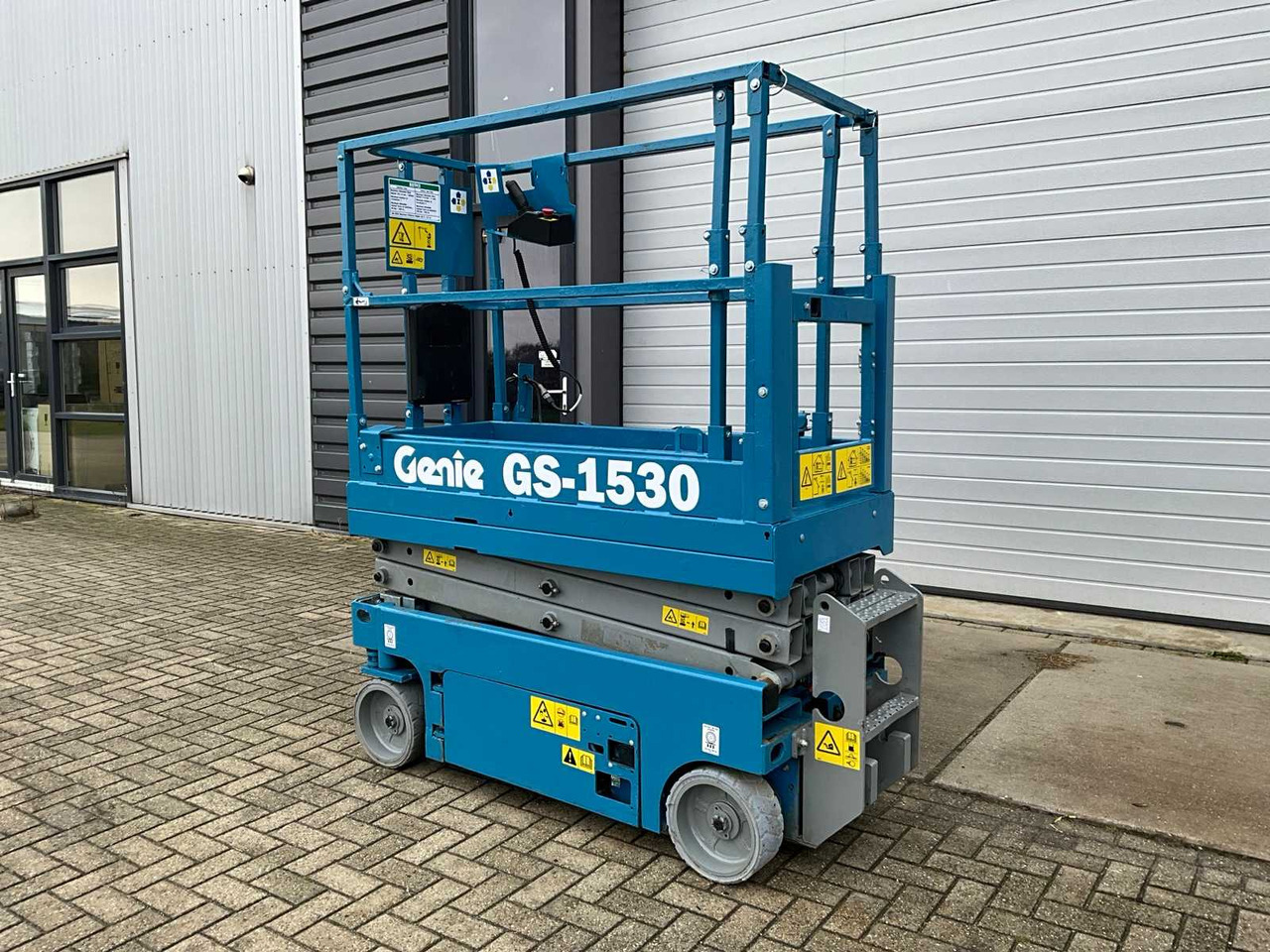 2014 GENIE GS-1530 AERIAL WORK PLATFORM - Araçüstü platform: fotoğraf 4 2014 GENIE GS-1530 AERIAL WORK PLATFORM - Araçüstü platform: fotoğraf 4