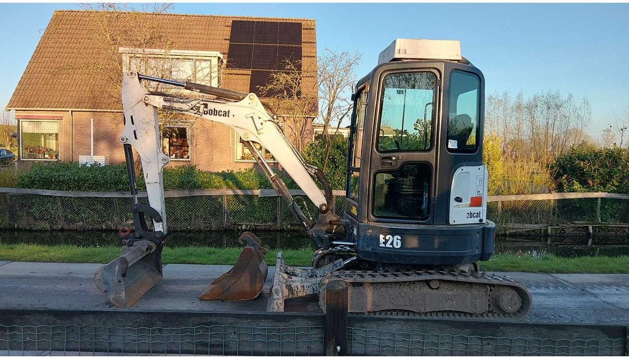 2015 BOBCAT E26 MIDI EXCAVATOR - Ekskavatör: fotoğraf 2 2015 BOBCAT E26 MIDI EXCAVATOR - Ekskavatör: fotoğraf 2