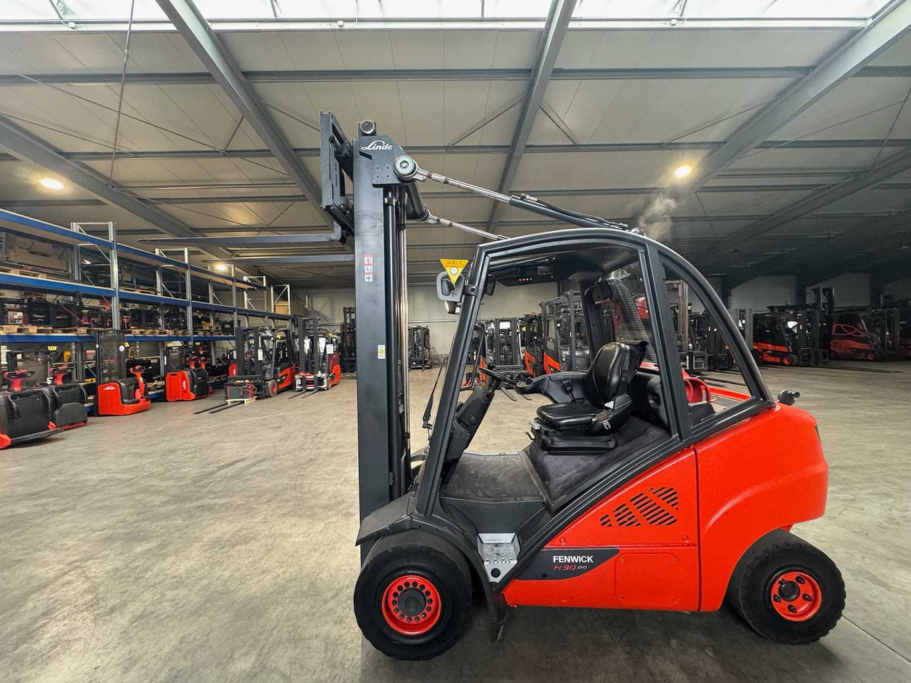 2015 SERVICE + UVV 09/2026 LINDE H30T 3,000KG TRIPLEX 645CM GAS FORKLIFT FORKLIFT 4,066 HOURS - Forklift: fotoğraf 2 2015 SERVICE + UVV 09/2026 LINDE H30T 3,000KG TRIPLEX 645CM GAS FORKLIFT FORKLIFT 4,066 HOURS - Forklift: fotoğraf 2