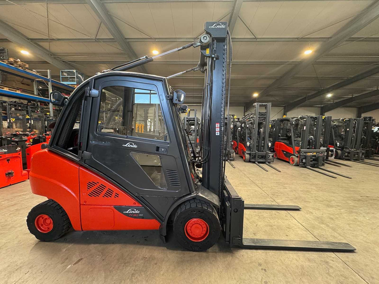 2016 LINDE H30T 3.000KG 3.+4TH VALVE FORK ADJUSTER GAS FORKLIFT FORKLIFT - Forklift: fotoğraf 5 2016 LINDE H30T 3.000KG 3.+4TH VALVE FORK ADJUSTER GAS FORKLIFT FORKLIFT - Forklift: fotoğraf 5