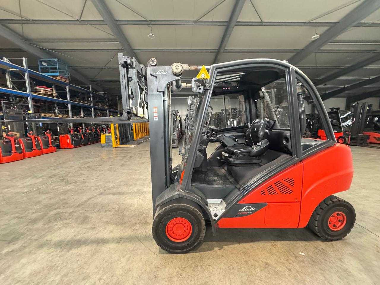 2016 SERVICE + UVV 10/2026 LINDE H30D 3RD+4TH VALVE FORK ADJUSTER TRIPLEX 465CM DIESEL FORKLIFT - Forklift: fotoğraf 3 2016 SERVICE + UVV 10/2026 LINDE H30D 3RD+4TH VALVE FORK ADJUSTER TRIPLEX 465CM DIESEL FORKLIFT - Forklift: fotoğraf 3