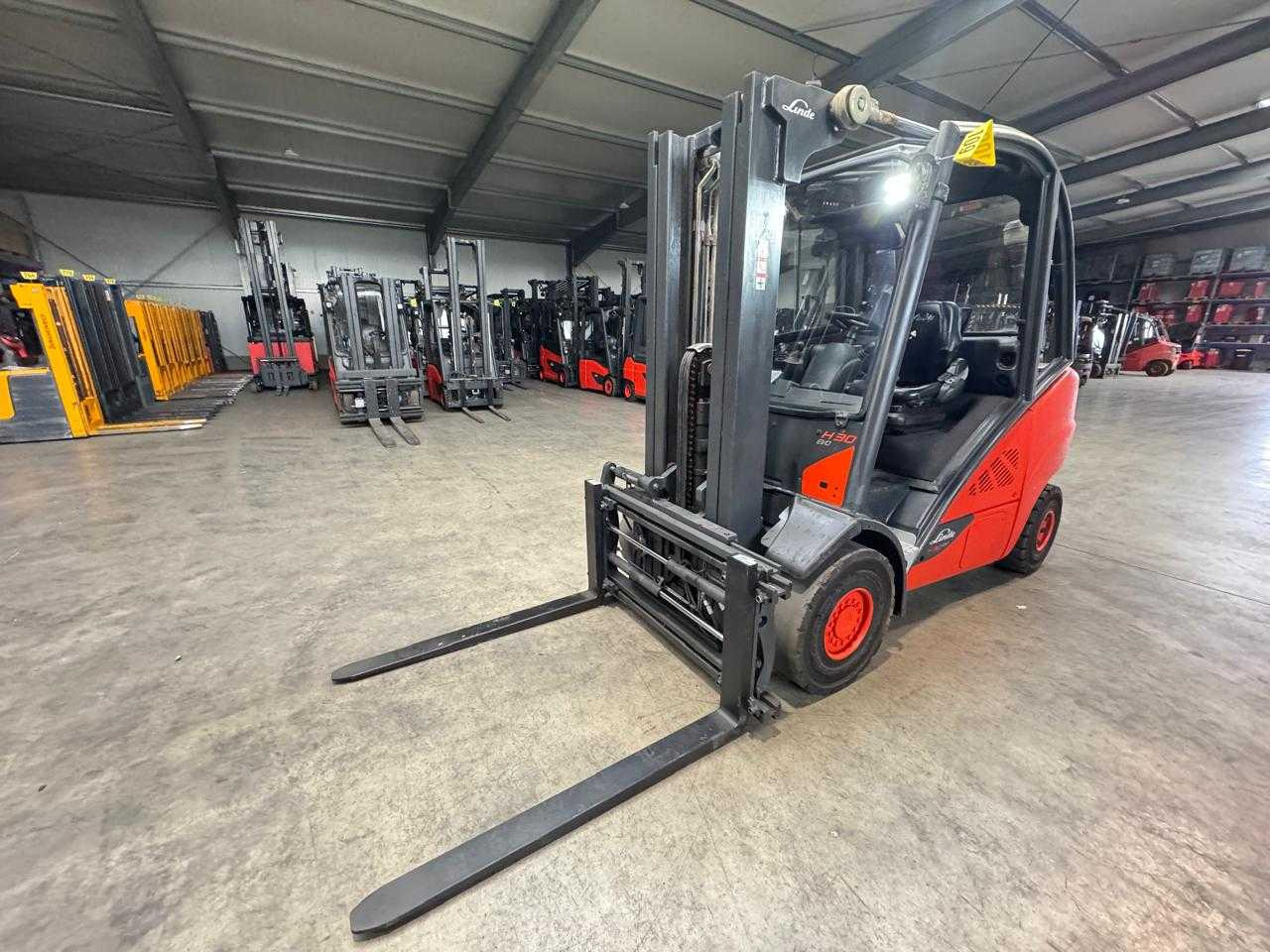2016 SERVICE + UVV 10/2026 LINDE H30D 3RD+4TH VALVE FORK ADJUSTER TRIPLEX 465CM DIESEL FORKLIFT - Forklift: fotoğraf 1 2016 SERVICE + UVV 10/2026 LINDE H30D 3RD+4TH VALVE FORK ADJUSTER TRIPLEX 465CM DIESEL FORKLIFT - Forklift: fotoğraf 1