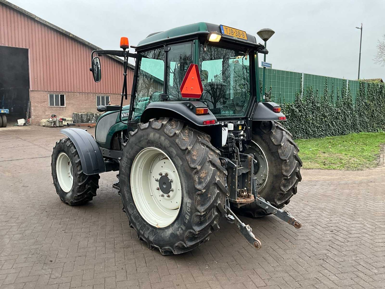2016 VALTRA A93 H ALL-WHEEL DRIVE FARM TRACTOR - Traktör: fotoğraf 3 2016 VALTRA A93 H ALL-WHEEL DRIVE FARM TRACTOR - Traktör: fotoğraf 3
