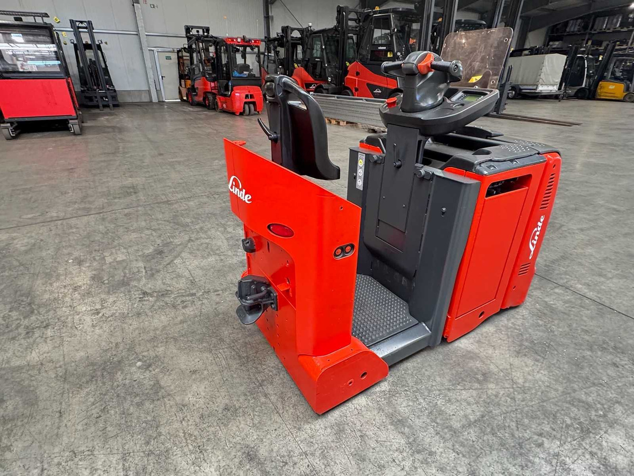 2023 SERVICE + UVV 06/2026 LINDE P50C 5.000KG TRACTOR TOWING VEHICLE TRACTOR 2.633 HOURS 500AH BATTERY - Forklift: fotoğraf 3 2023 SERVICE + UVV 06/2026 LINDE P50C 5.000KG TRACTOR TOWING VEHICLE TRACTOR 2.633 HOURS 500AH BATTERY - Forklift: fotoğraf 3