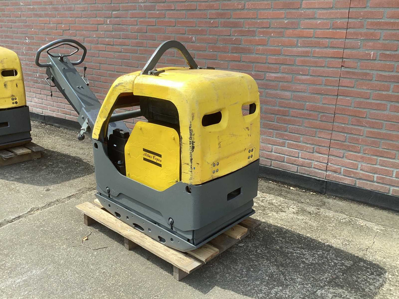 ATLAS COPCO LG504 - Titreşimli kompaktör: fotoğraf 4 ATLAS COPCO LG504 - Titreşimli kompaktör: fotoğraf 4