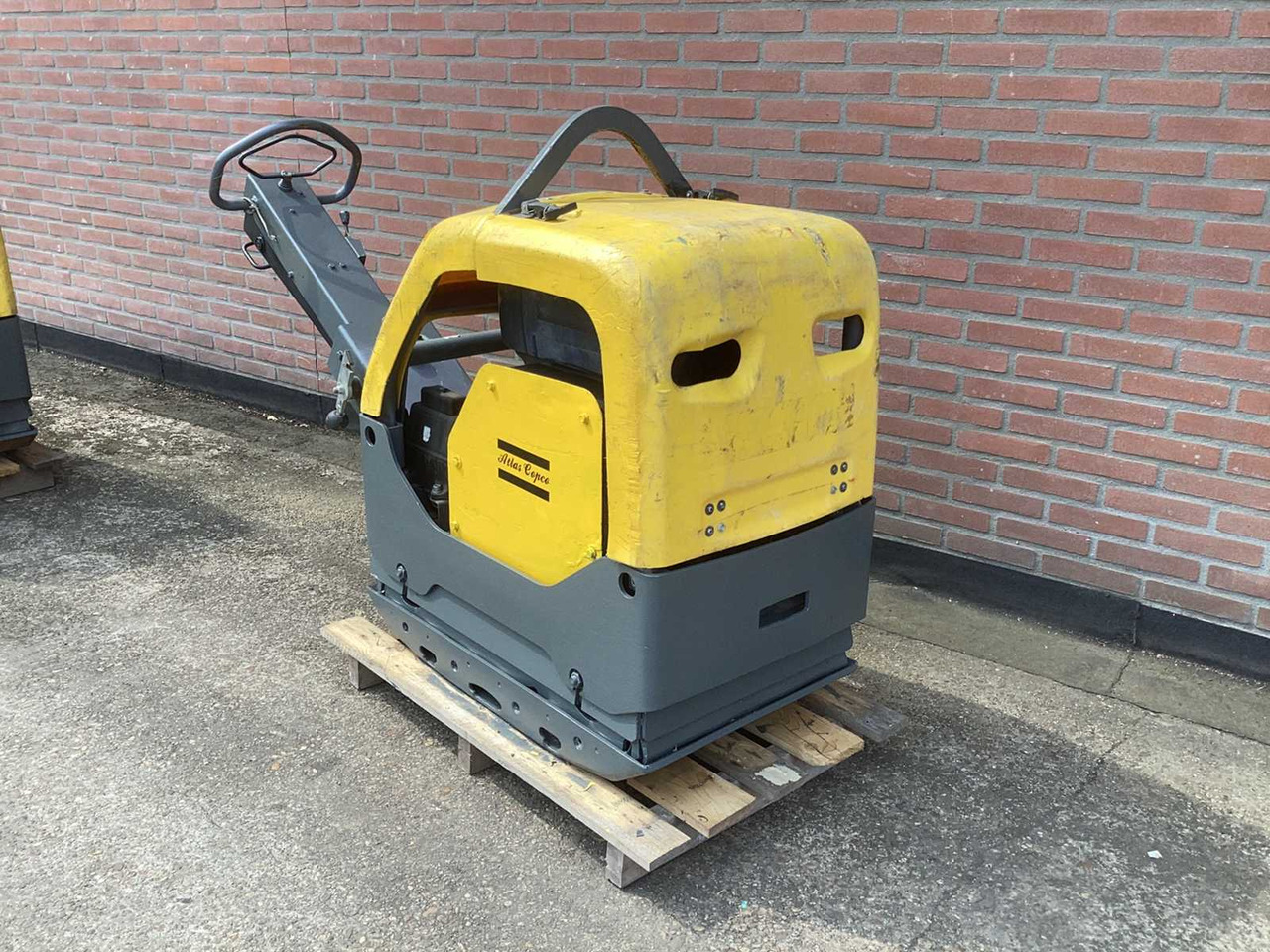 ATLAS COPCO LG504 - Titreşimli kompaktör: fotoğraf 4 ATLAS COPCO LG504 - Titreşimli kompaktör: fotoğraf 4