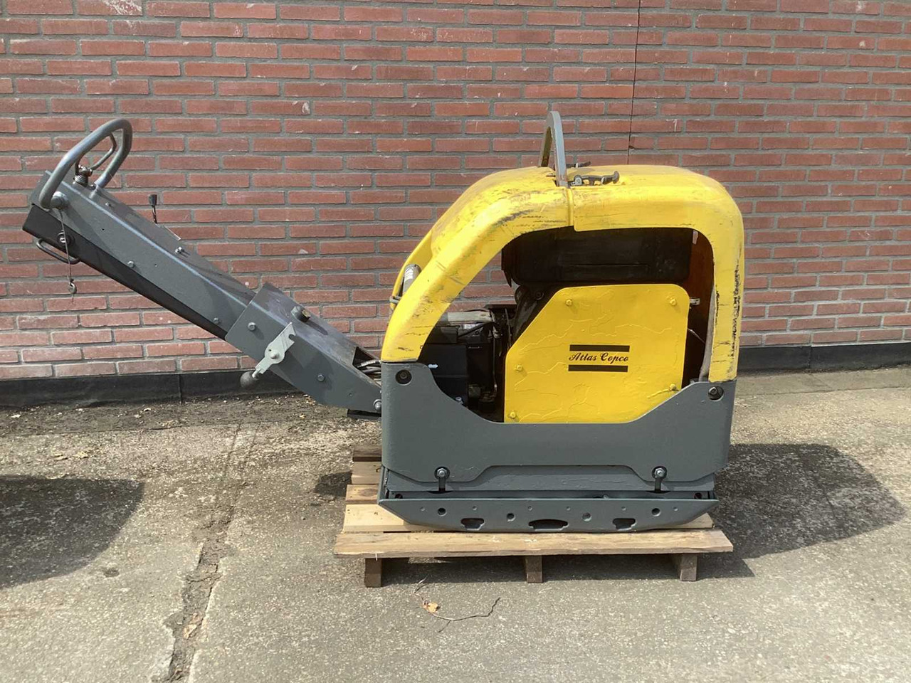ATLAS COPCO LG504 - Titreşimli kompaktör: fotoğraf 3 ATLAS COPCO LG504 - Titreşimli kompaktör: fotoğraf 3