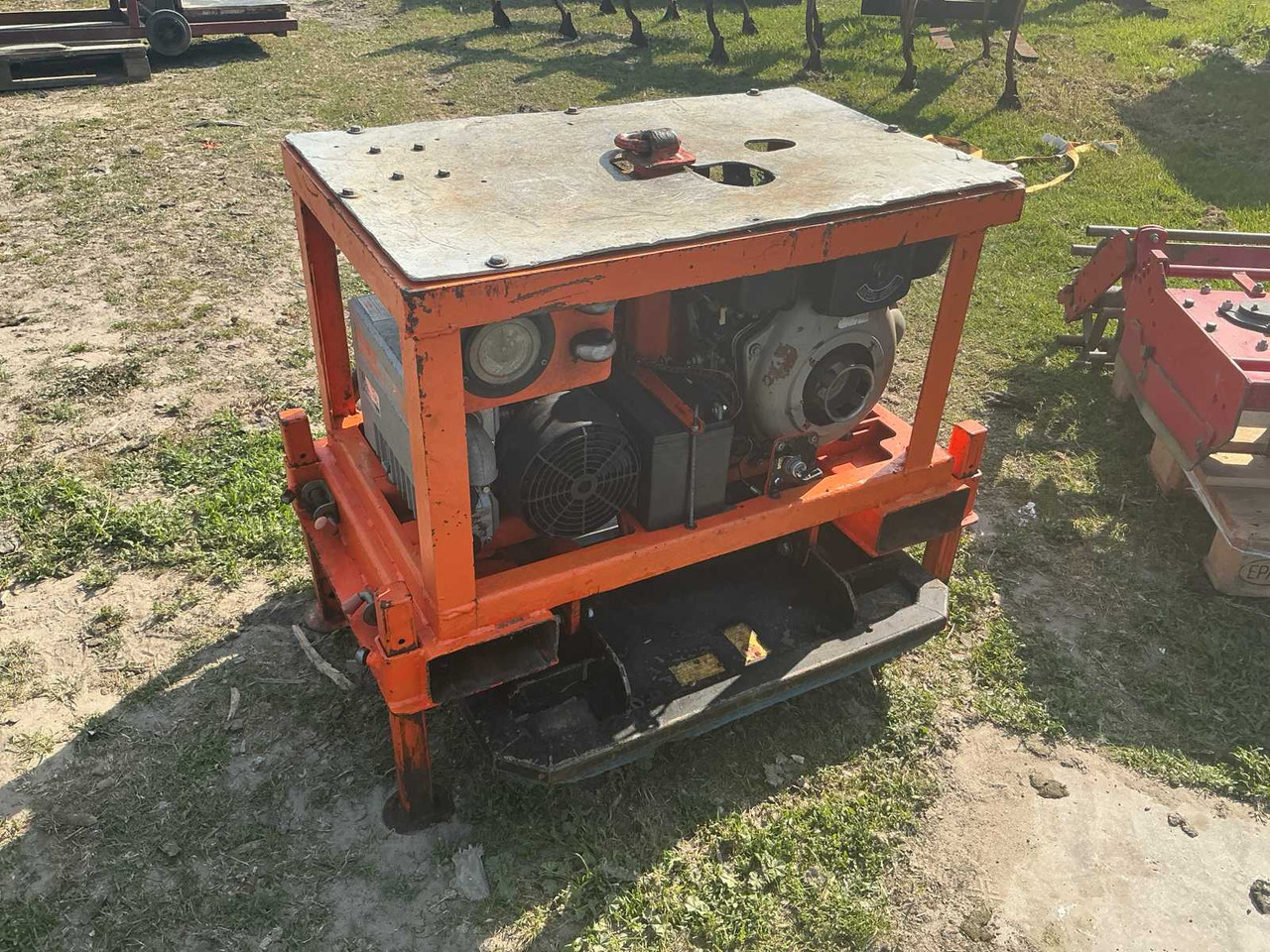 Hamevac VHU-40-DER - Ataşman - İş makinaları: fotoğraf 2 Hamevac VHU-40-DER - Ataşman - İş makinaları: fotoğraf 2