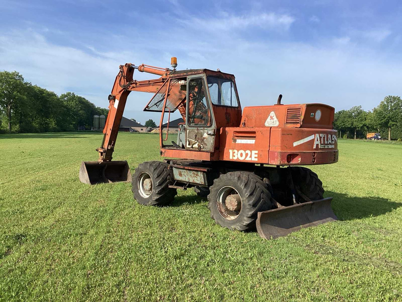 Atlas AB 1302 E - Tekerlekli ekskavatör: fotoğraf 3 Atlas AB 1302 E - Tekerlekli ekskavatör: fotoğraf 3