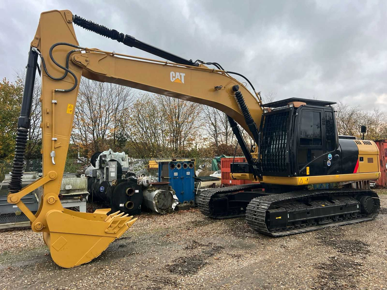 CATERPILLAR - 2016 - 320 D2 - CRAWLER EXCAVATOR - Ekskavatör: fotoğraf 1 CATERPILLAR - 2016 - 320 D2 - CRAWLER EXCAVATOR - Ekskavatör: fotoğraf 1
