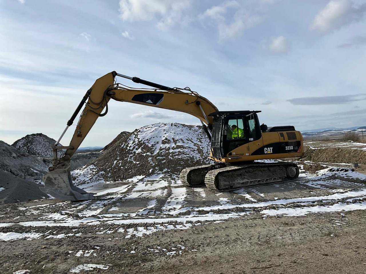 Cat 323D LN - Paletli ekskavatör: fotoğraf 1 Cat 323D LN - Paletli ekskavatör: fotoğraf 1