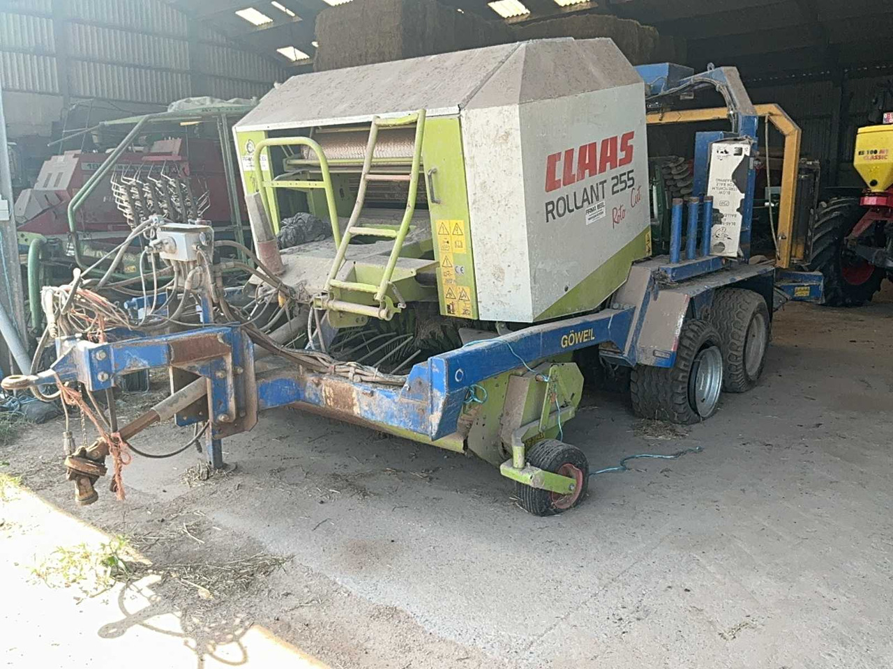 Claas Rollant 255 RC Uniwrap - Silindirik balya makinesi, Silaj paketleme makinesi: fotoğraf 2 Claas Rollant 255 RC Uniwrap - Silindirik balya makinesi, Silaj paketleme makinesi: fotoğraf 2
