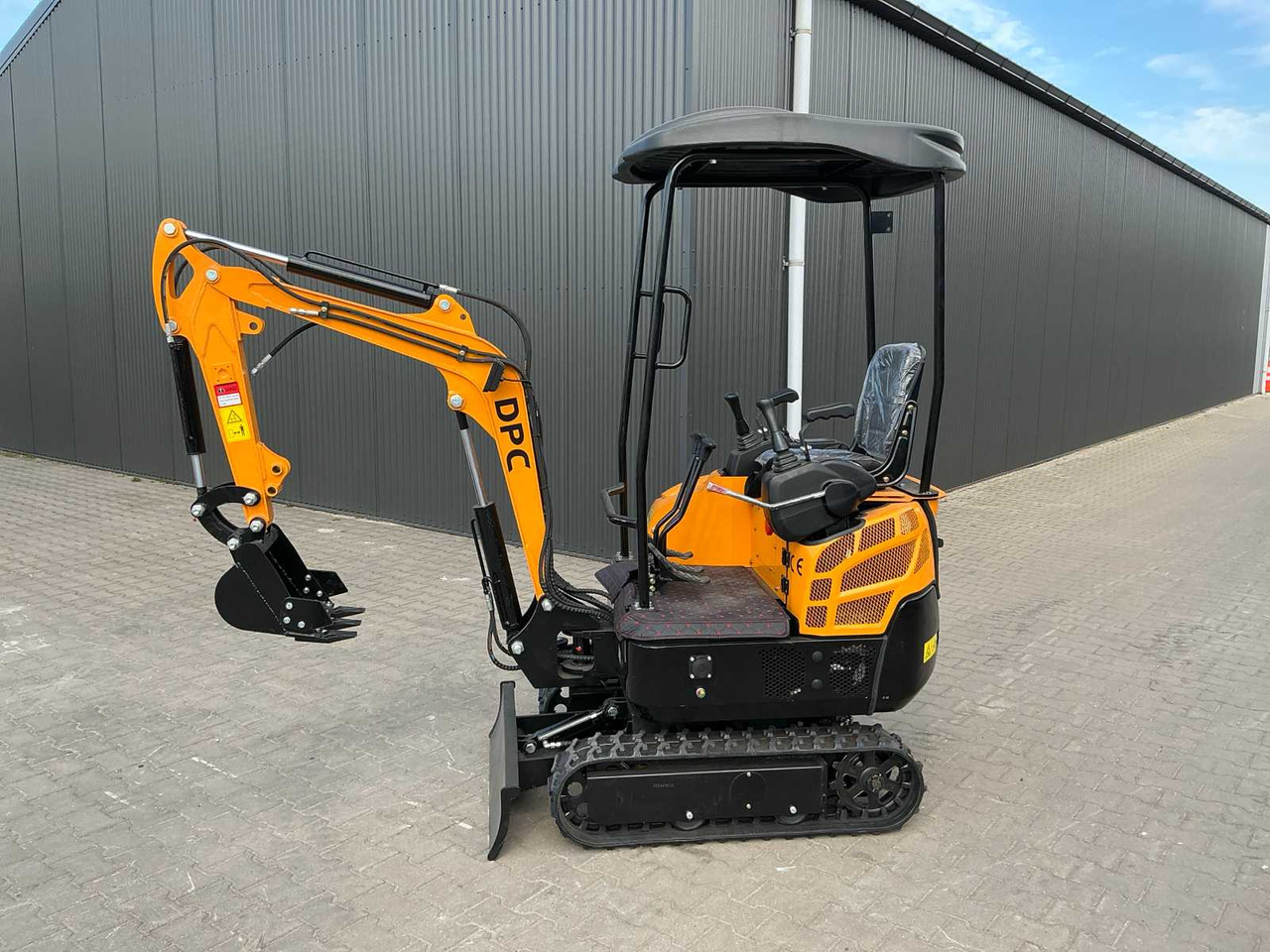DPC HT15L-E ELECTRIC MINI EXCAVATOR (BATTERY PACK INCLUDED) - Mini ekskavatör: fotoğraf 4 DPC HT15L-E ELECTRIC MINI EXCAVATOR (BATTERY PACK INCLUDED) - Mini ekskavatör: fotoğraf 4