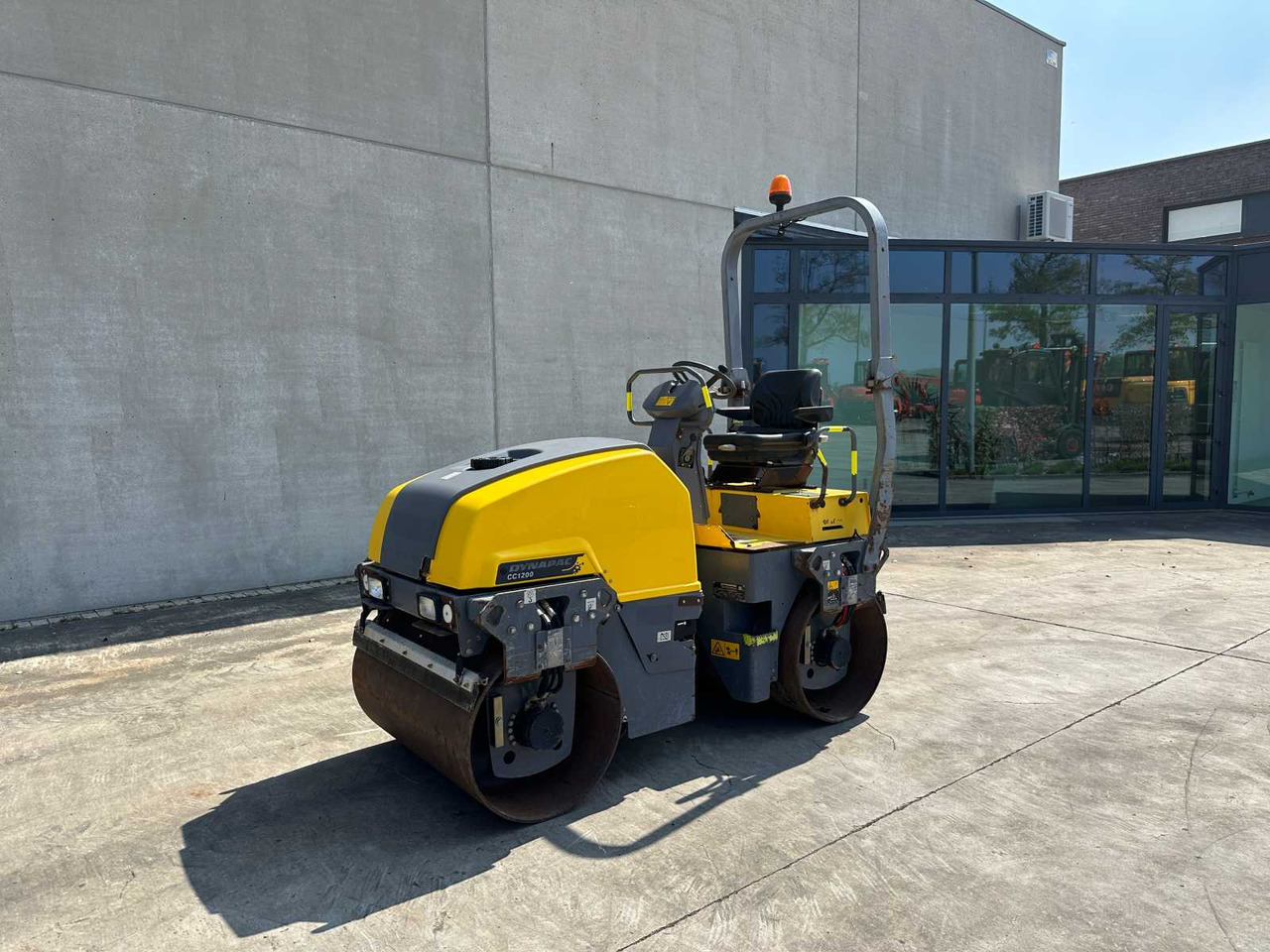 DYNAPAC CC1200 - Yol silindiri: fotoğraf 1 DYNAPAC CC1200 - Yol silindiri: fotoğraf 1