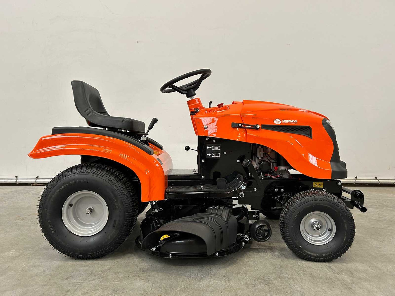 Daewoo DA1066HX - Çim biçme makinesi: fotoğraf 3 Daewoo DA1066HX - Çim biçme makinesi: fotoğraf 3