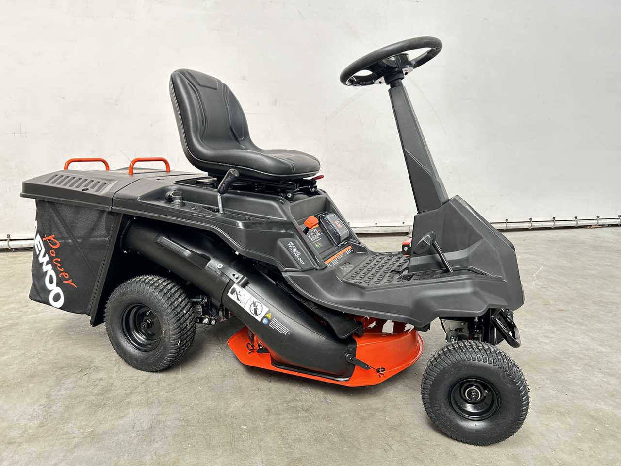 Daewoo DAXRM224 - Çim biçme makinesi: fotoğraf 3 Daewoo DAXRM224 - Çim biçme makinesi: fotoğraf 3