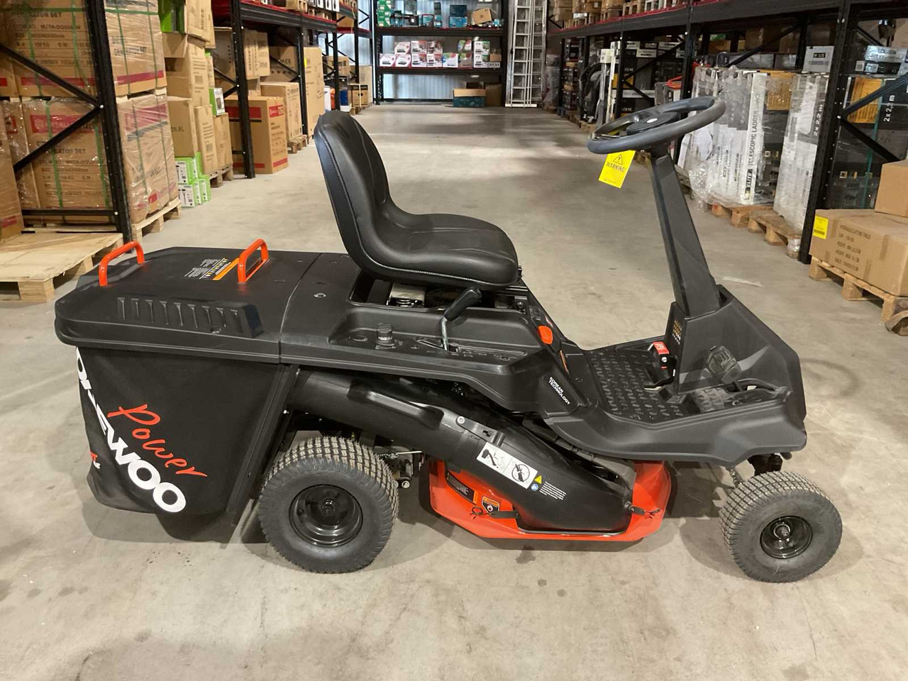 Daewoo DAXRM224 - Çim biçme makinesi: fotoğraf 4 Daewoo DAXRM224 - Çim biçme makinesi: fotoğraf 4
