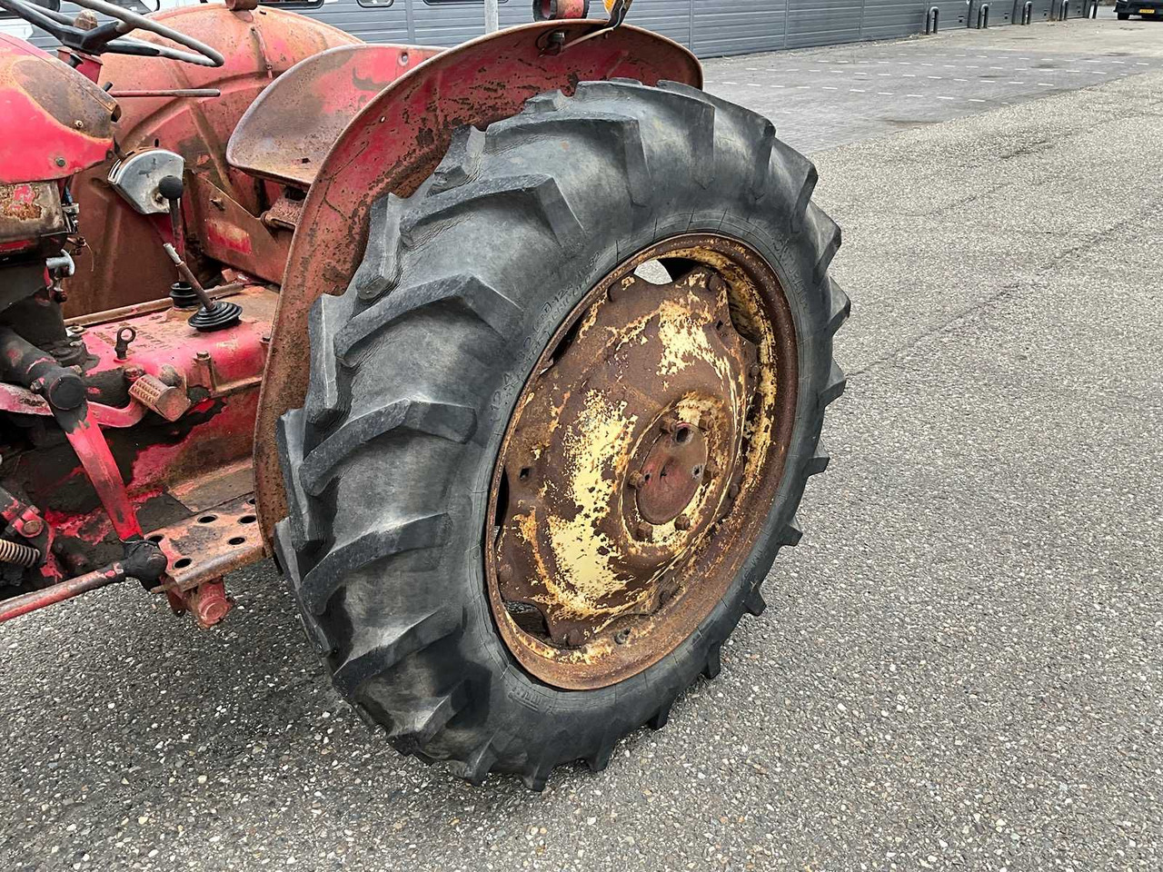 Traktör David Brown 950: fotoğraf 10 Traktör David Brown 950: fotoğraf 10