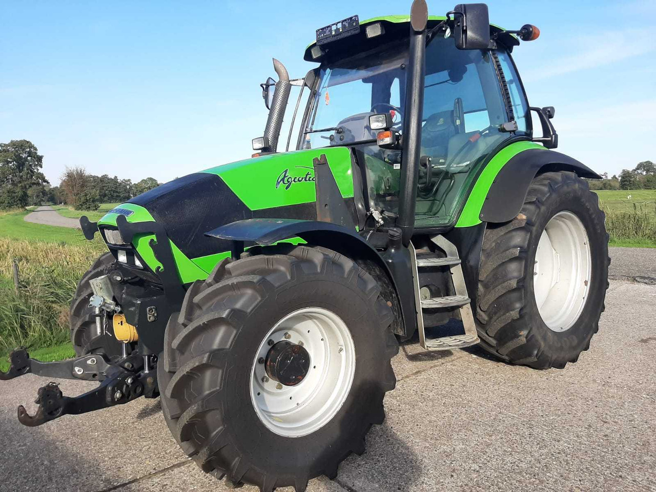 Deutz-Fahr Agrotron 108 - Traktör: fotoğraf 2 Deutz-Fahr Agrotron 108 - Traktör: fotoğraf 2