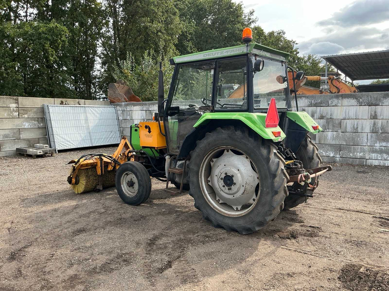 Deutz-Fahr DX3.30 - Traktör: fotoğraf 3 Deutz-Fahr DX3.30 - Traktör: fotoğraf 3