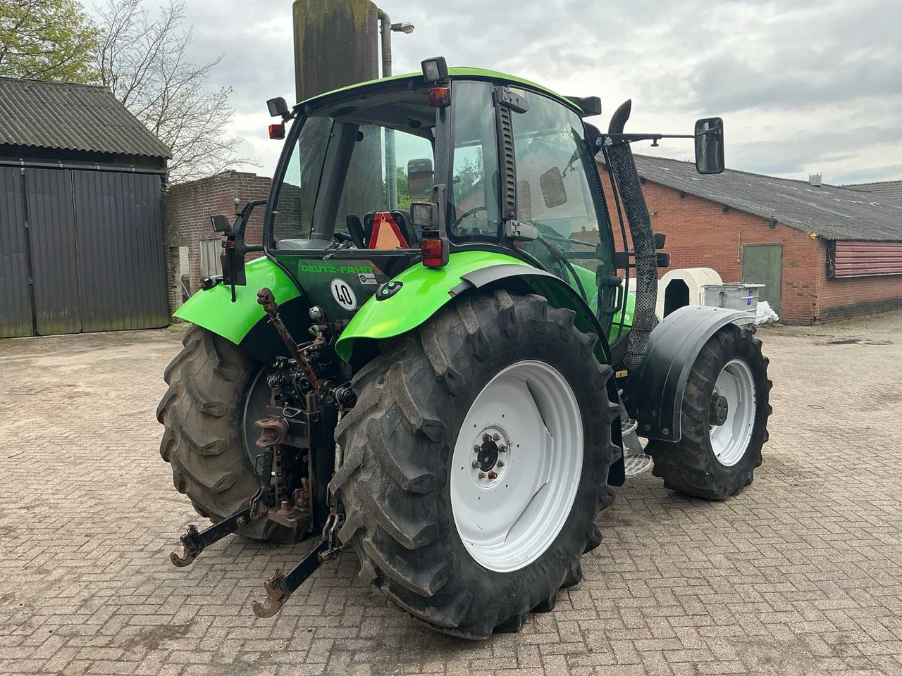 Deutz-fahr Agrotron 100 - Traktör: fotoğraf 5 Deutz-fahr Agrotron 100 - Traktör: fotoğraf 5