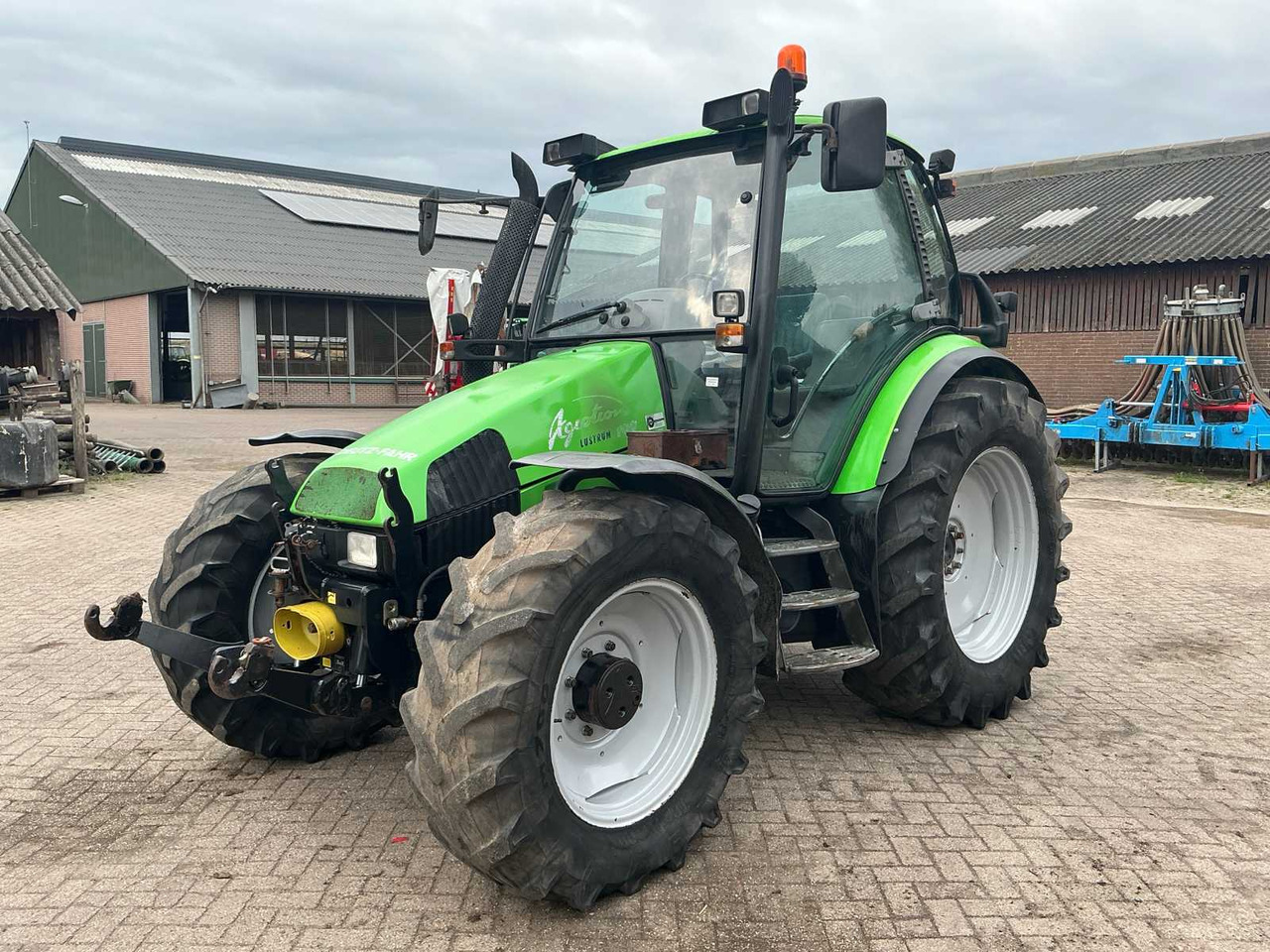 Deutz-fahr Agrotron 100 - Traktör: fotoğraf 1 Deutz-fahr Agrotron 100 - Traktör: fotoğraf 1