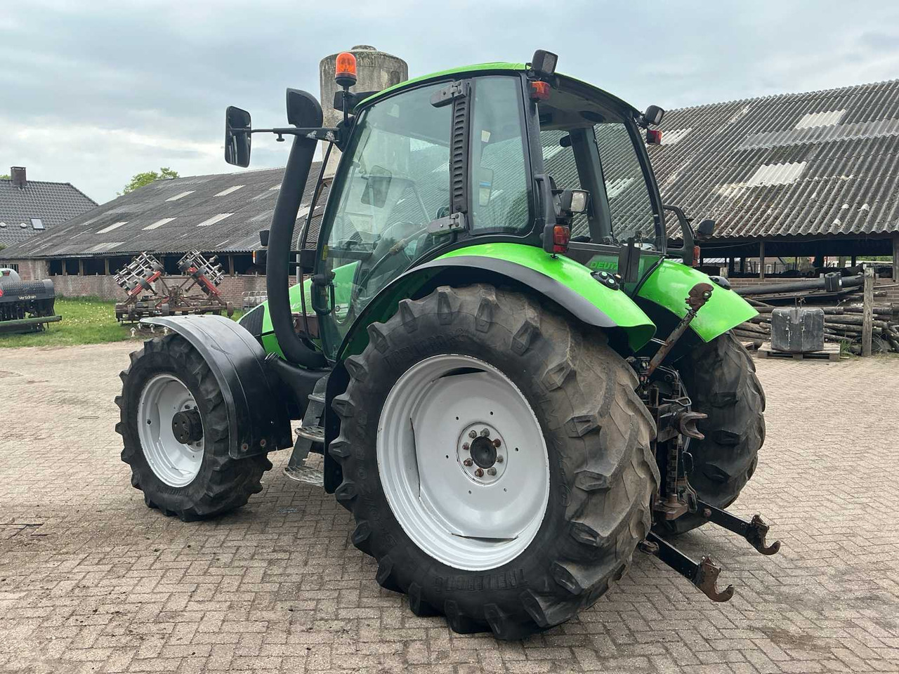 Deutz-fahr Agrotron 100 - Traktör: fotoğraf 3 Deutz-fahr Agrotron 100 - Traktör: fotoğraf 3