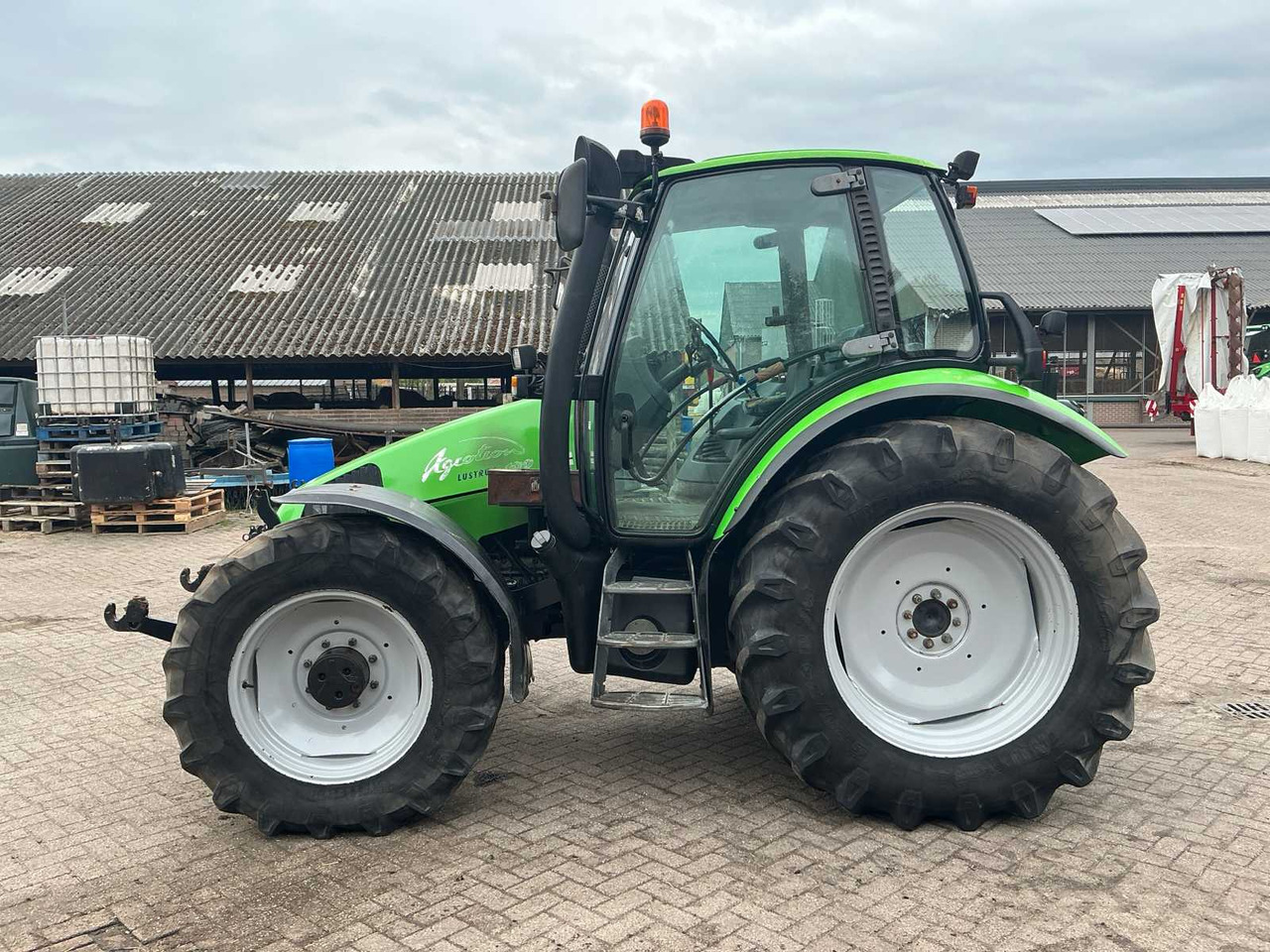 Deutz-fahr Agrotron 100 - Traktör: fotoğraf 2 Deutz-fahr Agrotron 100 - Traktör: fotoğraf 2