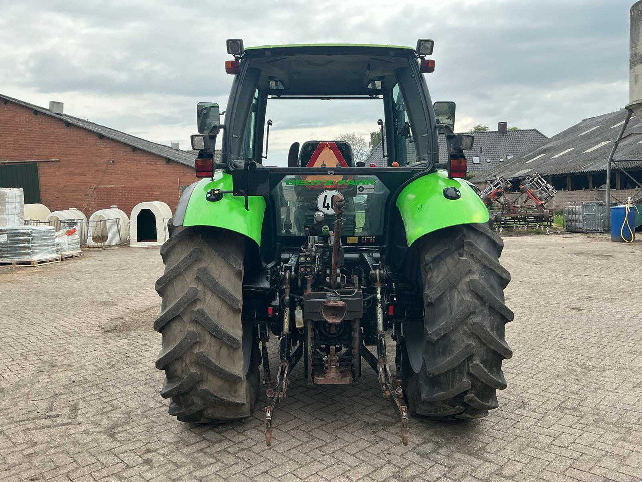 Deutz-fahr Agrotron 100 - Traktör: fotoğraf 4 Deutz-fahr Agrotron 100 - Traktör: fotoğraf 4