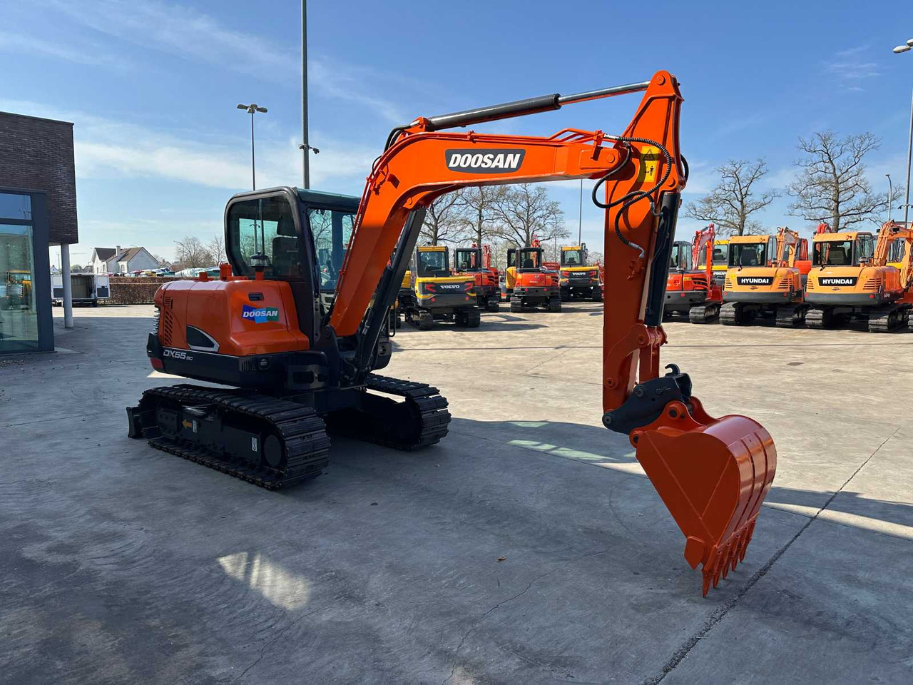 Doosan DX55-9C - Paletli ekskavatör: fotoğraf 3 Doosan DX55-9C - Paletli ekskavatör: fotoğraf 3