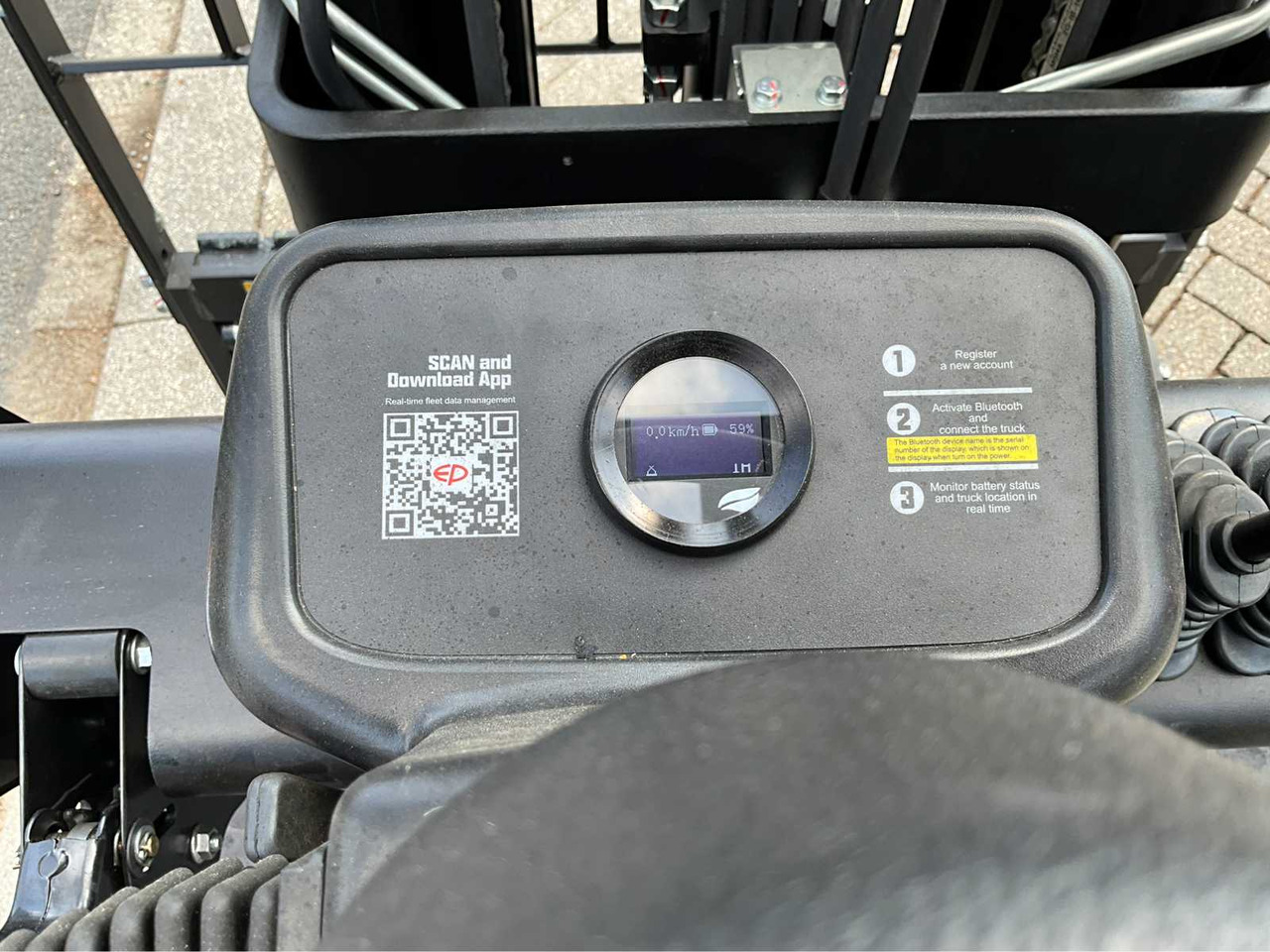 Forklift EP EFS 151 - 4.35 METER TRIPLEX, LI-ION, FREE-LIFT, SIDE-SHIFT - FORKLIFT: fotoğraf 15 Forklift EP EFS 151 - 4.35 METER TRIPLEX, LI-ION, FREE-LIFT, SIDE-SHIFT - FORKLIFT: fotoğraf 15