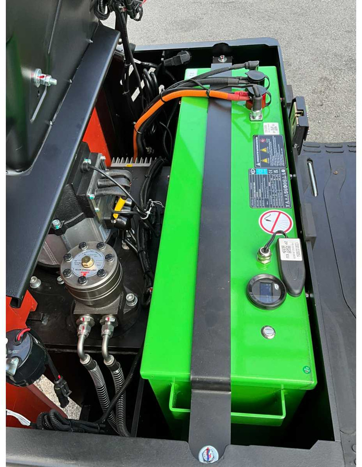 Forklift EP EFS 151 - 4.35 METER TRIPLEX, LI-ION, FREE-LIFT, SIDE-SHIFT - FORKLIFT: fotoğraf 24 Forklift EP EFS 151 - 4.35 METER TRIPLEX, LI-ION, FREE-LIFT, SIDE-SHIFT - FORKLIFT: fotoğraf 24