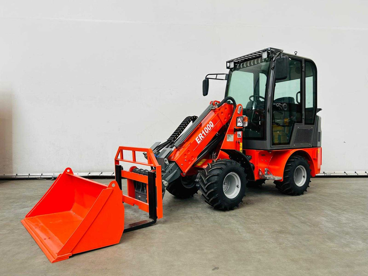 EVERUN - 2025 - ER1000 - TELESCOPIC ARTICULATED WHEEL LOADER KUBOTA EURO5 - Tekerlekli yükleyici: fotoğraf 1 EVERUN - 2025 - ER1000 - TELESCOPIC ARTICULATED WHEEL LOADER KUBOTA EURO5 - Tekerlekli yükleyici: fotoğraf 1