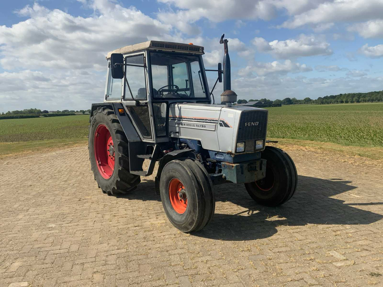 Fendt 309/900 LS Turbumatic - Traktör: fotoğraf 2 Fendt 309/900 LS Turbumatic - Traktör: fotoğraf 2