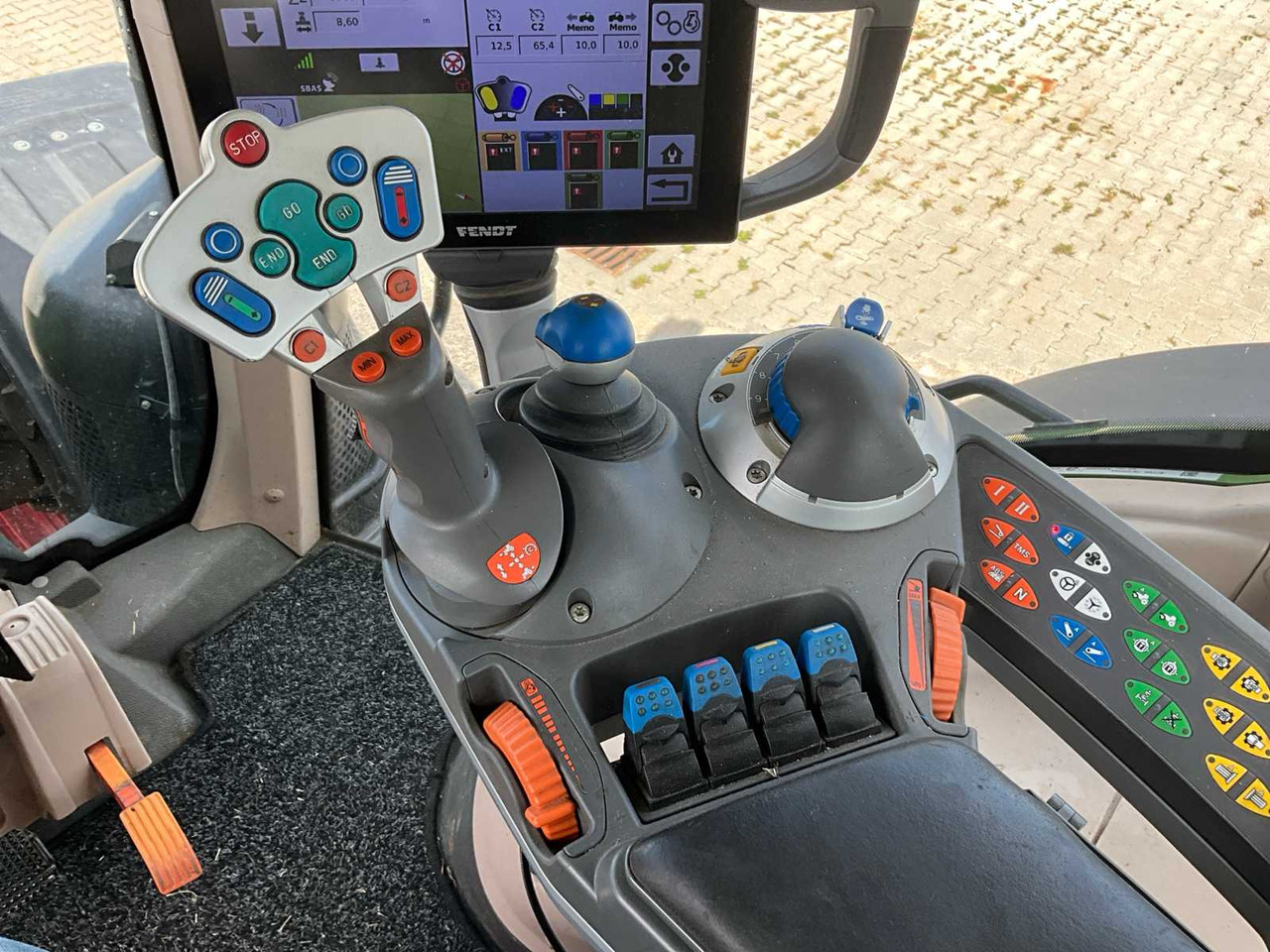 Traktör Fendt 828 Vario S4 Profi Plus: fotoğraf 33