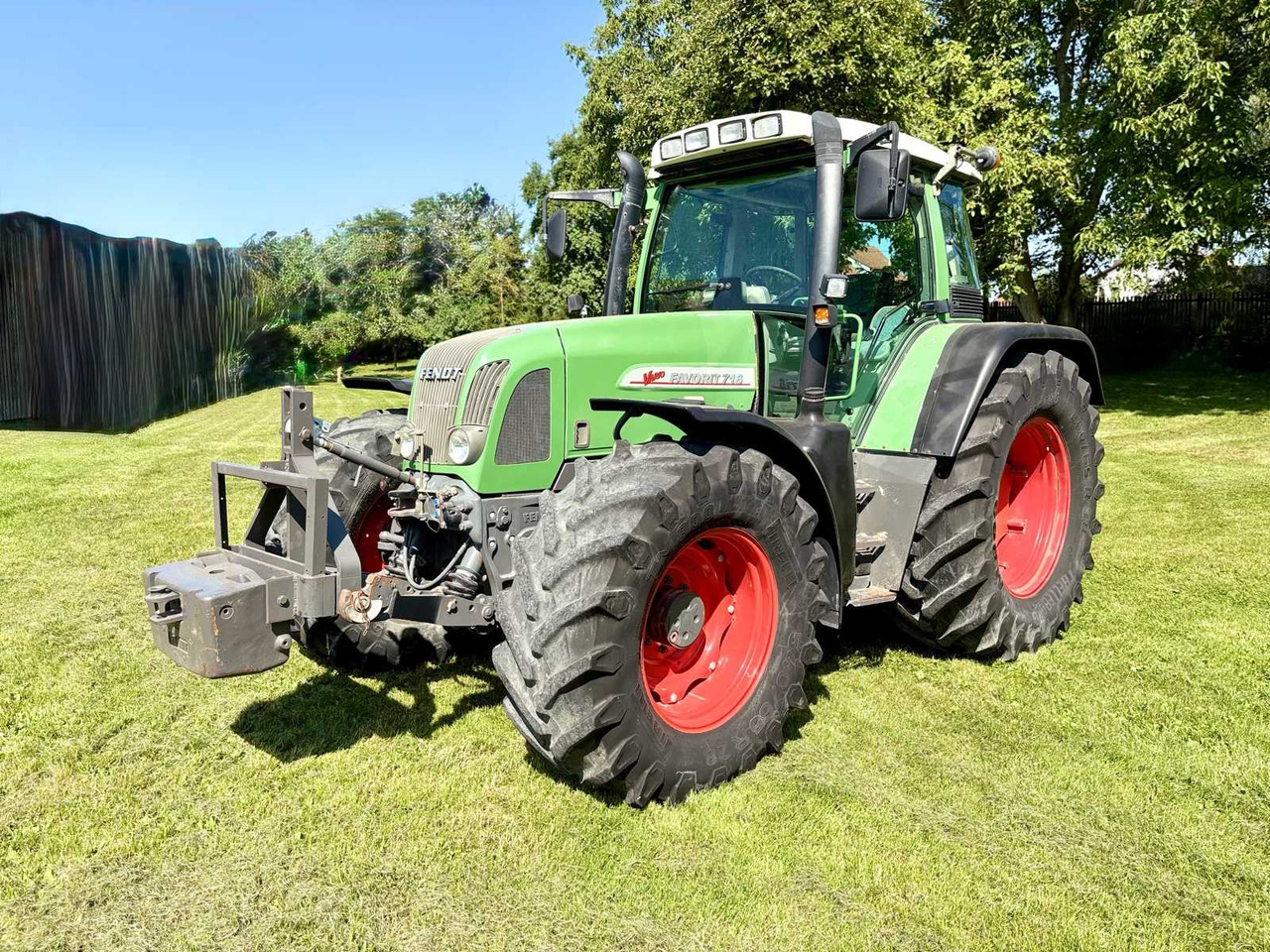 Fendt Favorit 716 Vario - Traktör: fotoğraf 1 Fendt Favorit 716 Vario - Traktör: fotoğraf 1