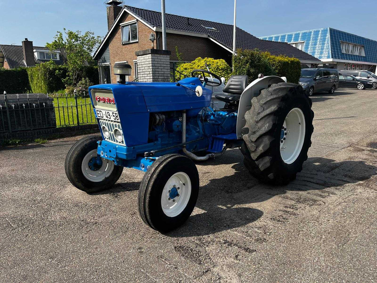 Ford 4500 - Traktör: fotoğraf 1 Ford 4500 - Traktör: fotoğraf 1