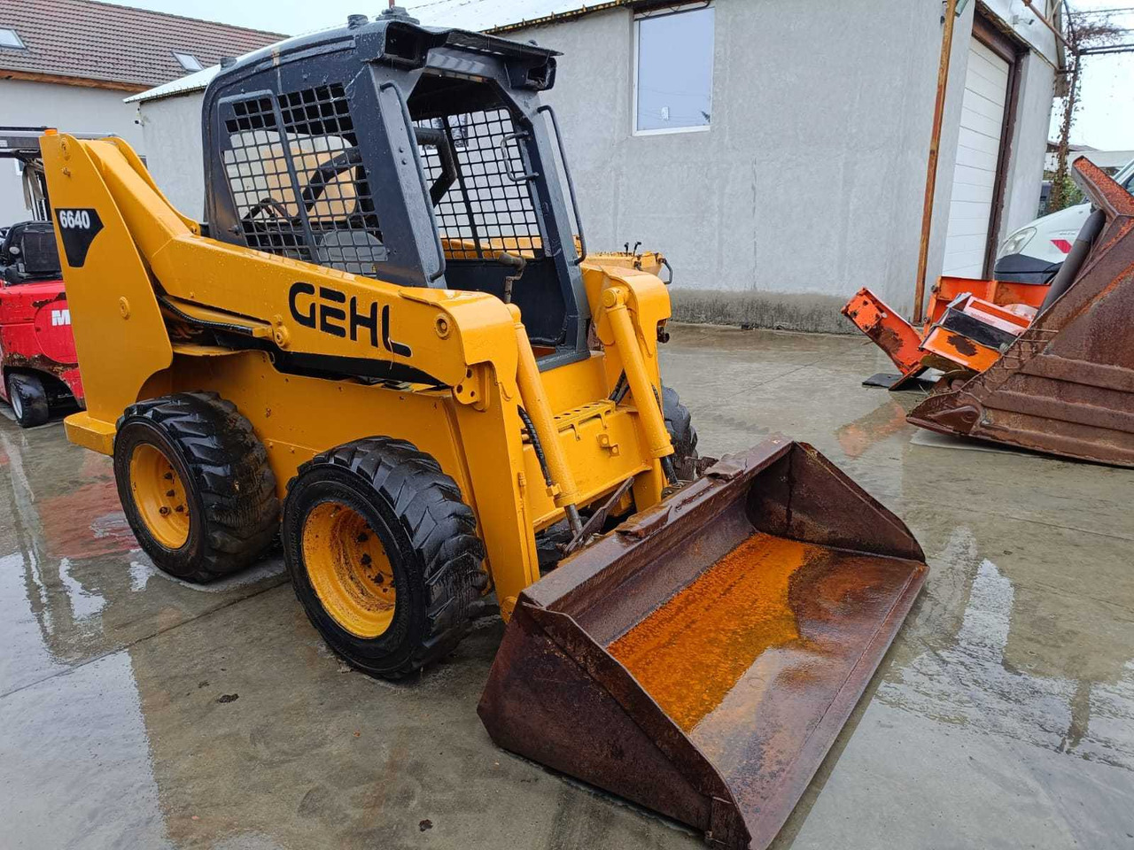 GEHL - 6640 - SKID STEER LOADER - Kompakt paletli yükleyici: fotoğraf 2 GEHL - 6640 - SKID STEER LOADER - Kompakt paletli yükleyici: fotoğraf 2