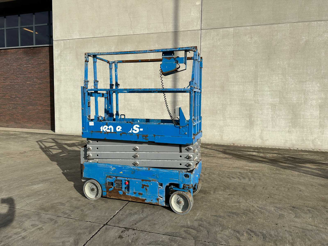GENIE - 2014 - GS-1930 - AERIAL PLATFORM - SCISSOR LIFT - Araçüstü platform: fotoğraf 5 GENIE - 2014 - GS-1930 - AERIAL PLATFORM - SCISSOR LIFT - Araçüstü platform: fotoğraf 5