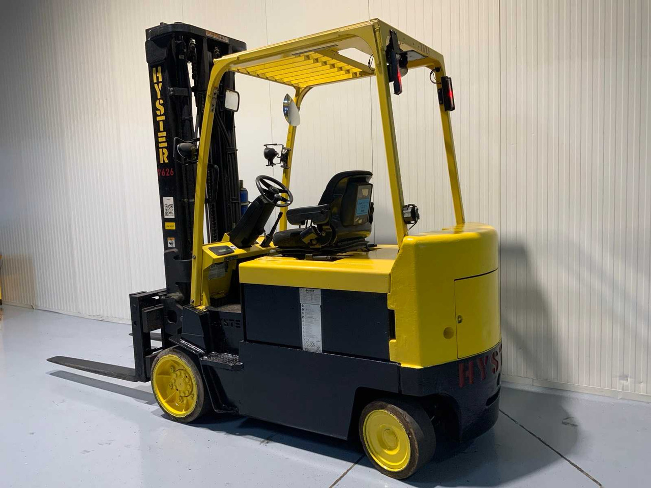 HYSTER E4.00XL FORKLIFT FORK POSITIONER, SIDE SHIFT, BLUESPOT, ACCUMULATOR - Forklift: fotoğraf 3 HYSTER E4.00XL FORKLIFT FORK POSITIONER, SIDE SHIFT, BLUESPOT, ACCUMULATOR - Forklift: fotoğraf 3